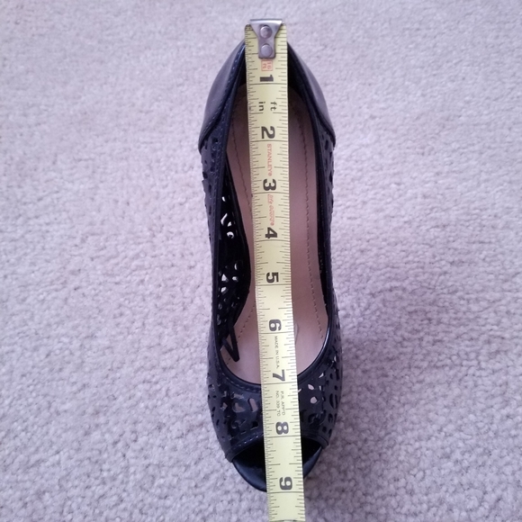 Black Lace Shiny Basic Platform Open Toe Heels - Picture 11 of 15